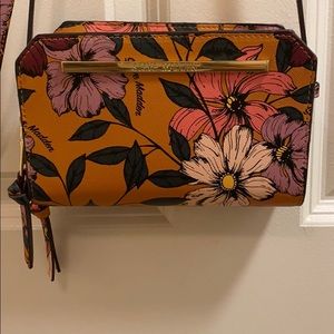 STEVE MADDEN multi floral crossbody